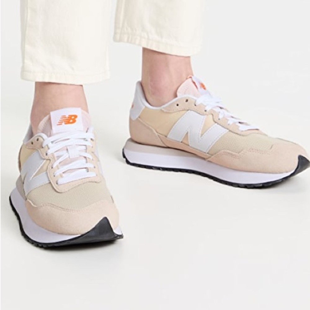 New Balance Vintage Sneakers